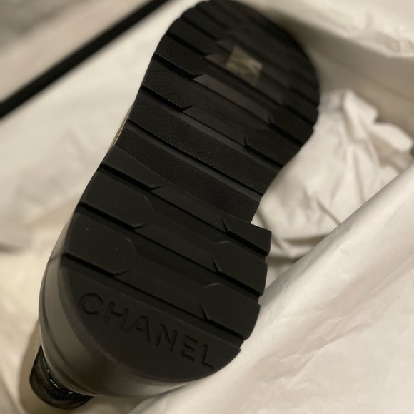 Chanel Boots. - Picture 3 of 3